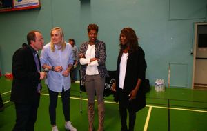 Notre président en compagnie de Kamila Stepanova, Valériane Ayayi et Johanne Gomis, joueuses à l'ESBVA-LM (LFB)