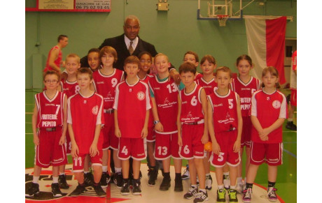 Mr Tony PARKER Sénior à Léo LAGRANGE