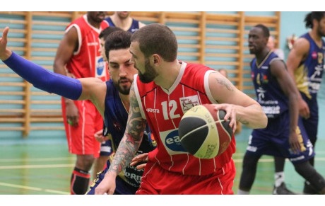 Derby entre Bruay et Berck dans une salle, pour une fois, en ébullition