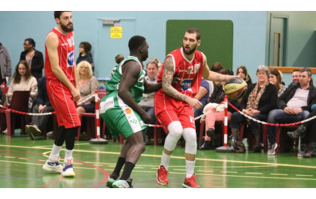 Basket : avec un effectif renouvelé aux deux tiers, Fabien Ryckeboer rêve de la N2